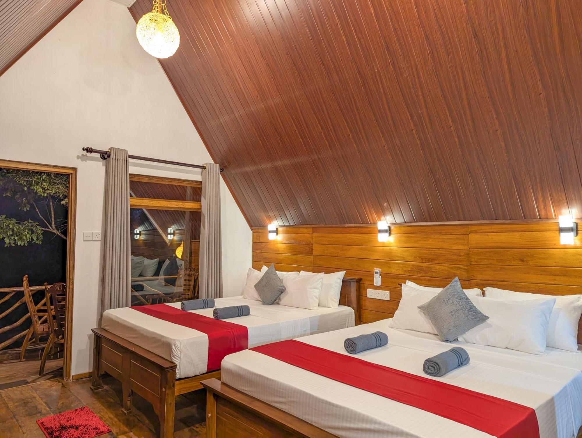 Lodge Sigiri Choona